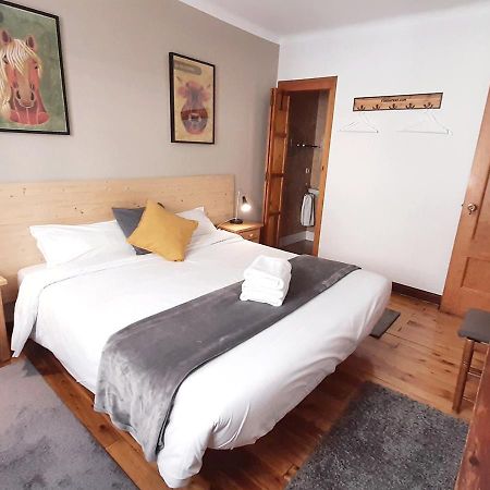Hostal Fonda Prat Puigcerdà Buitenkant foto