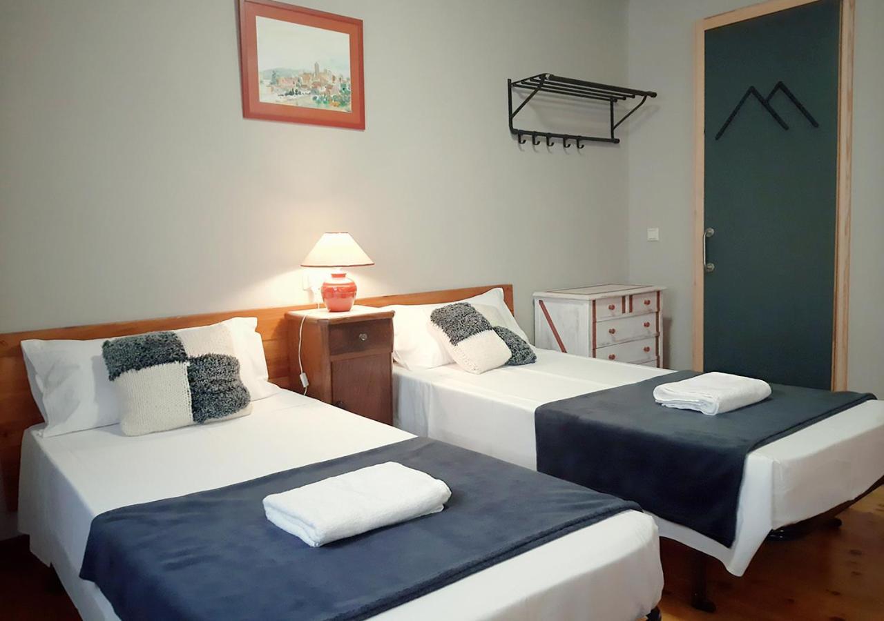 Hostal Fonda Prat Puigcerdà Buitenkant foto