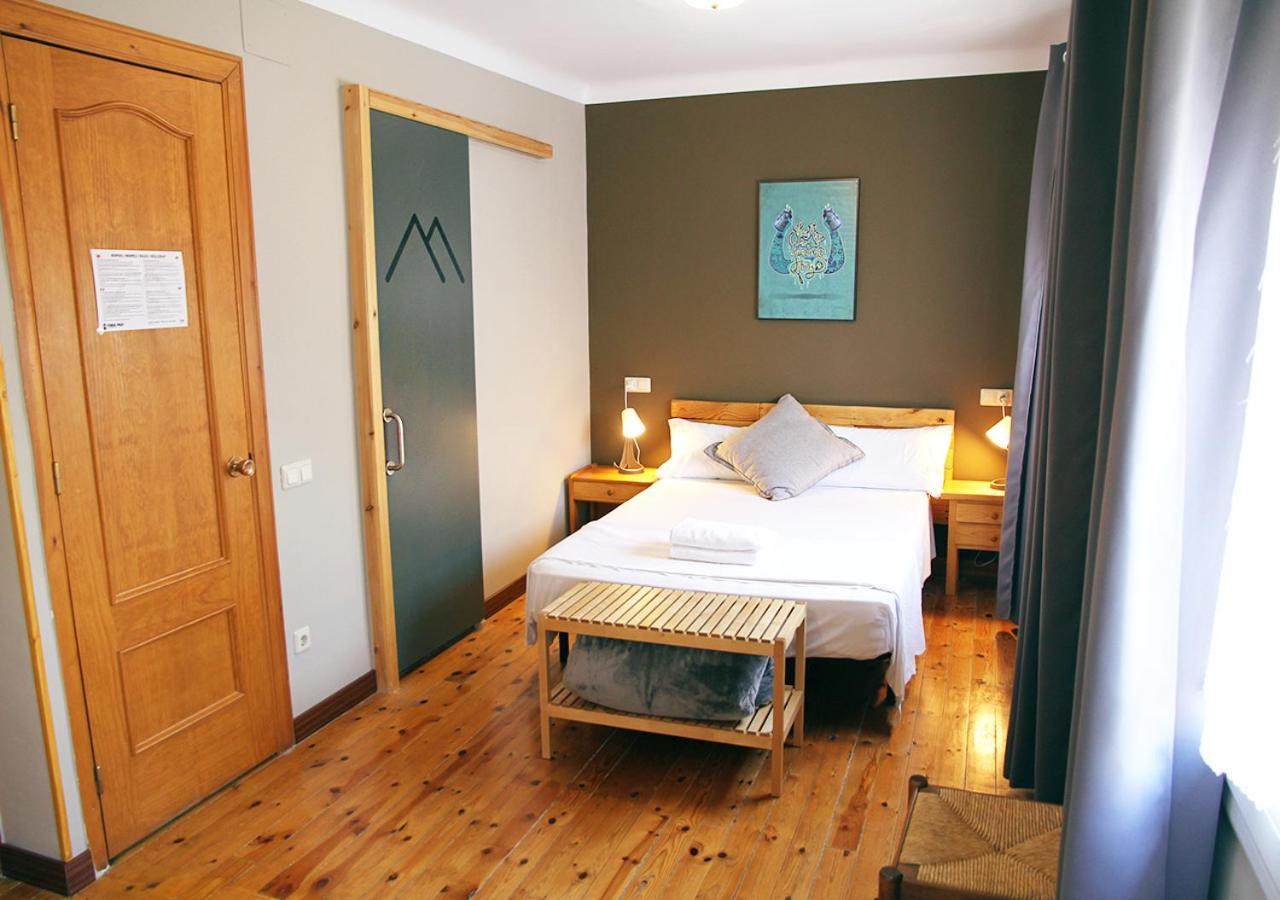Hostal Fonda Prat Puigcerdà Buitenkant foto