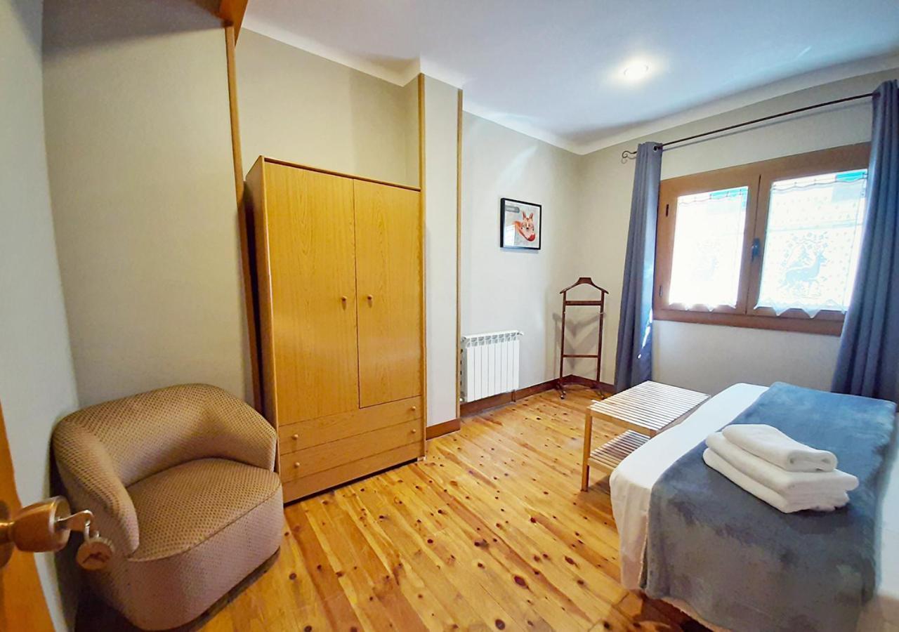 Hostal Fonda Prat Puigcerdà Buitenkant foto