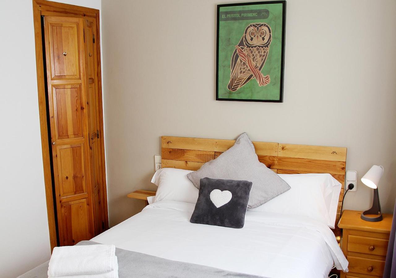 Hostal Fonda Prat Puigcerdà Buitenkant foto