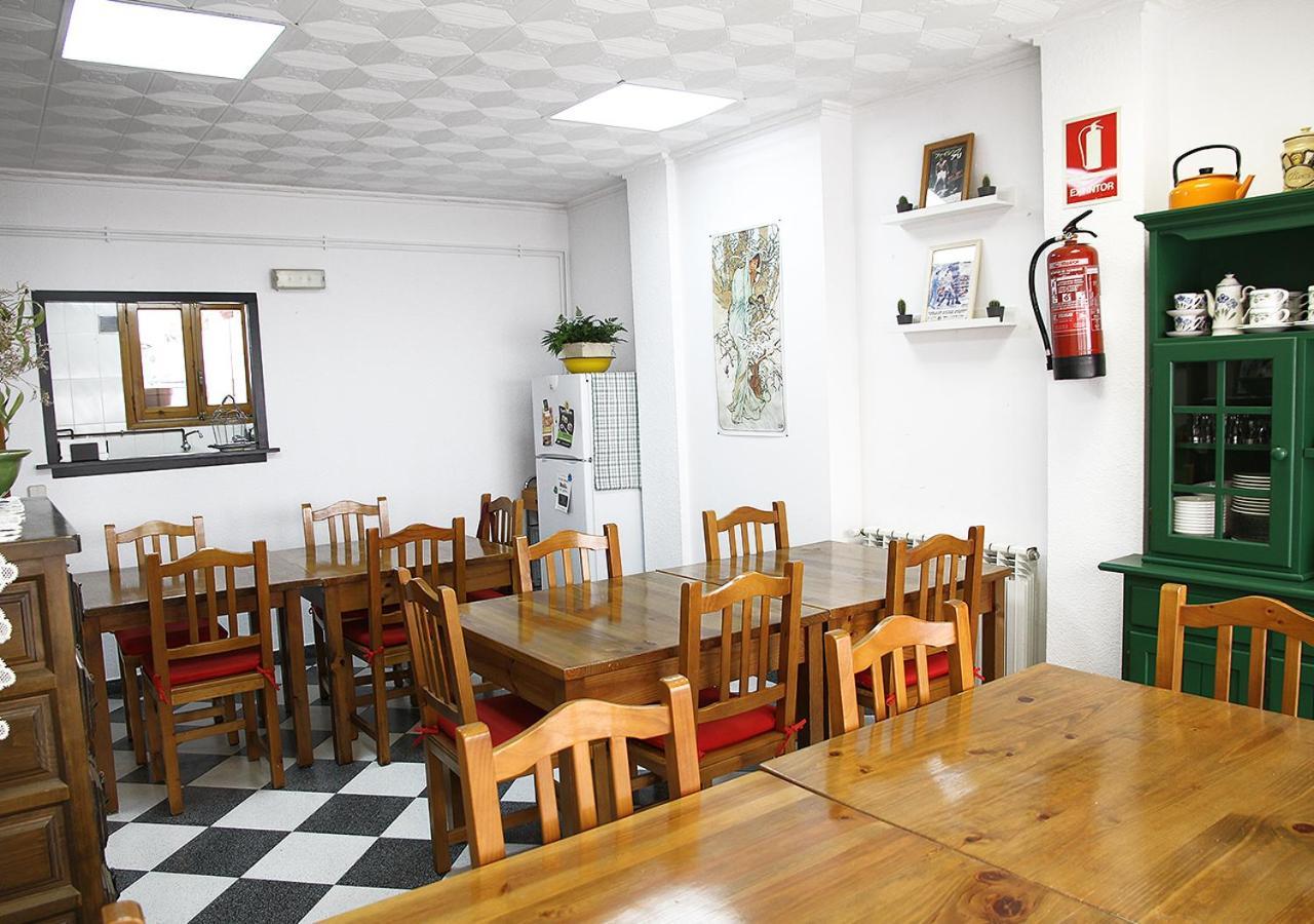 Hostal Fonda Prat Puigcerdà Buitenkant foto