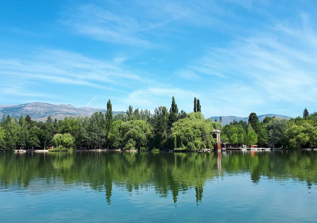 Hostal Fonda Prat Puigcerdà Buitenkant foto